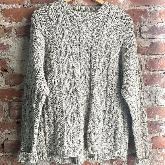 Banana Republic Sweaters - Banana Republic Unisex Cotton Linen Silk Crewneck Sweatshirt in Beige Cableknit
